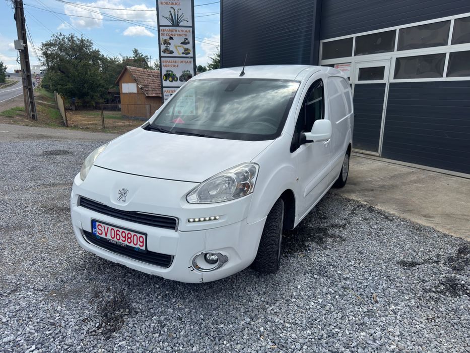 Peugeot Partner 1.6 HDi an 2015, Cutie automata, Navigatie, Diesel