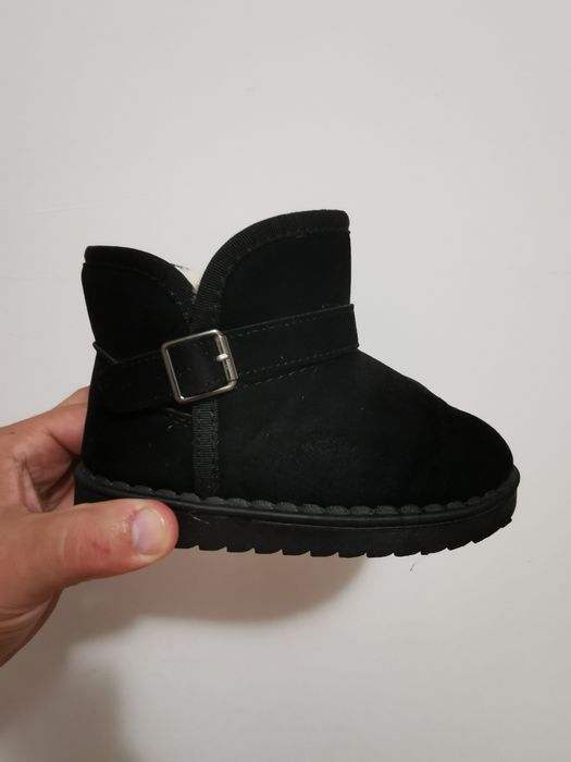 Ghete  tip   Ugg nr 29