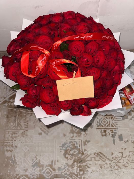 101 красный роза свежиий самый красивый цветый