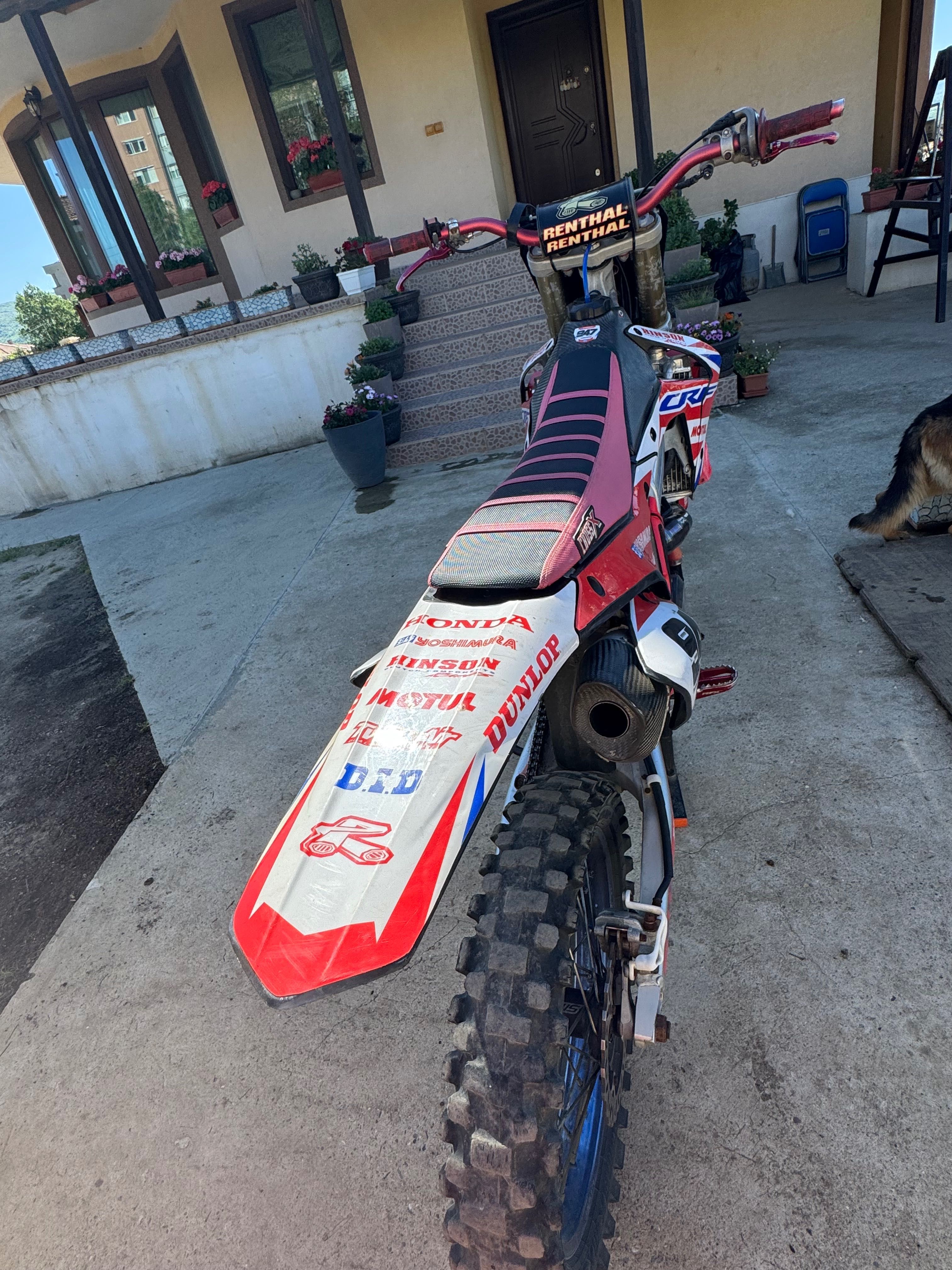 Продава се: Hondaa crf 450 r