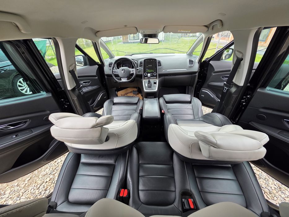 Renault Grand Scenic Initiale Paris //Rate//