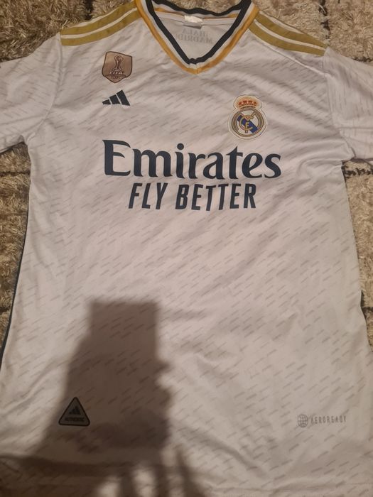 Оригинал блуза  Real madrid на Vini. Jr. размер   м