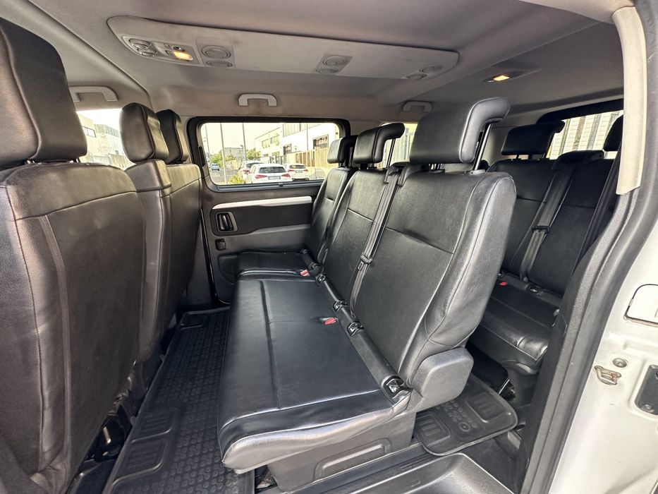 Peugeot Traveller 8+1 locuri 2.0 automată 2019 Înmatriculată