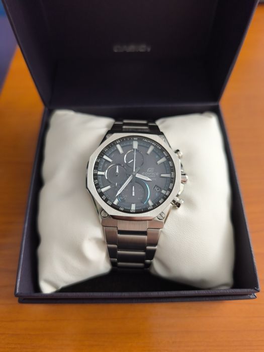 Часовник Casio EDIFICE EQB-1100D-1AER