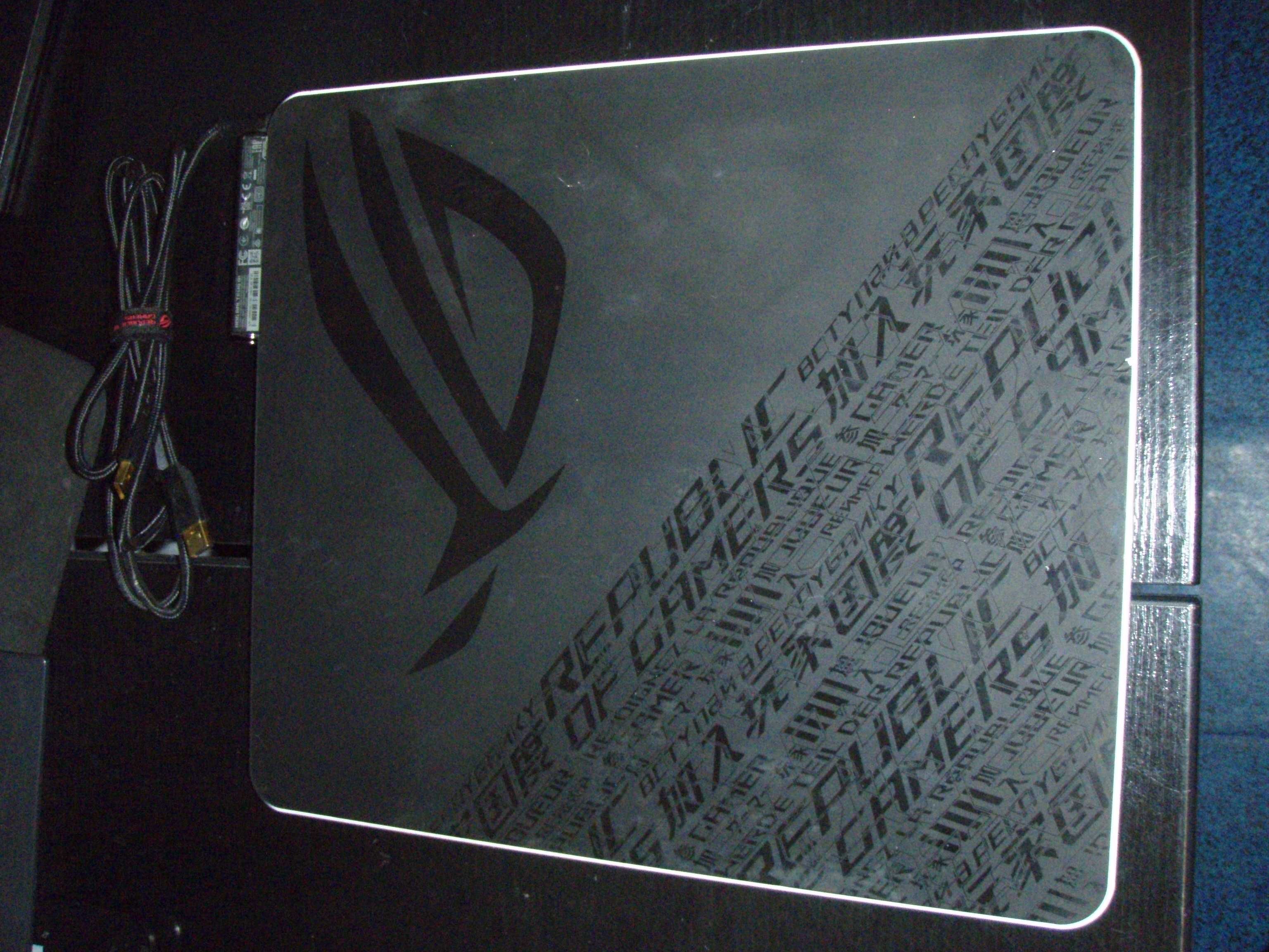 Mousepad ASUS ROG Balteus Qi, RGB, cu incarcare wireless Qi, Aura Sync