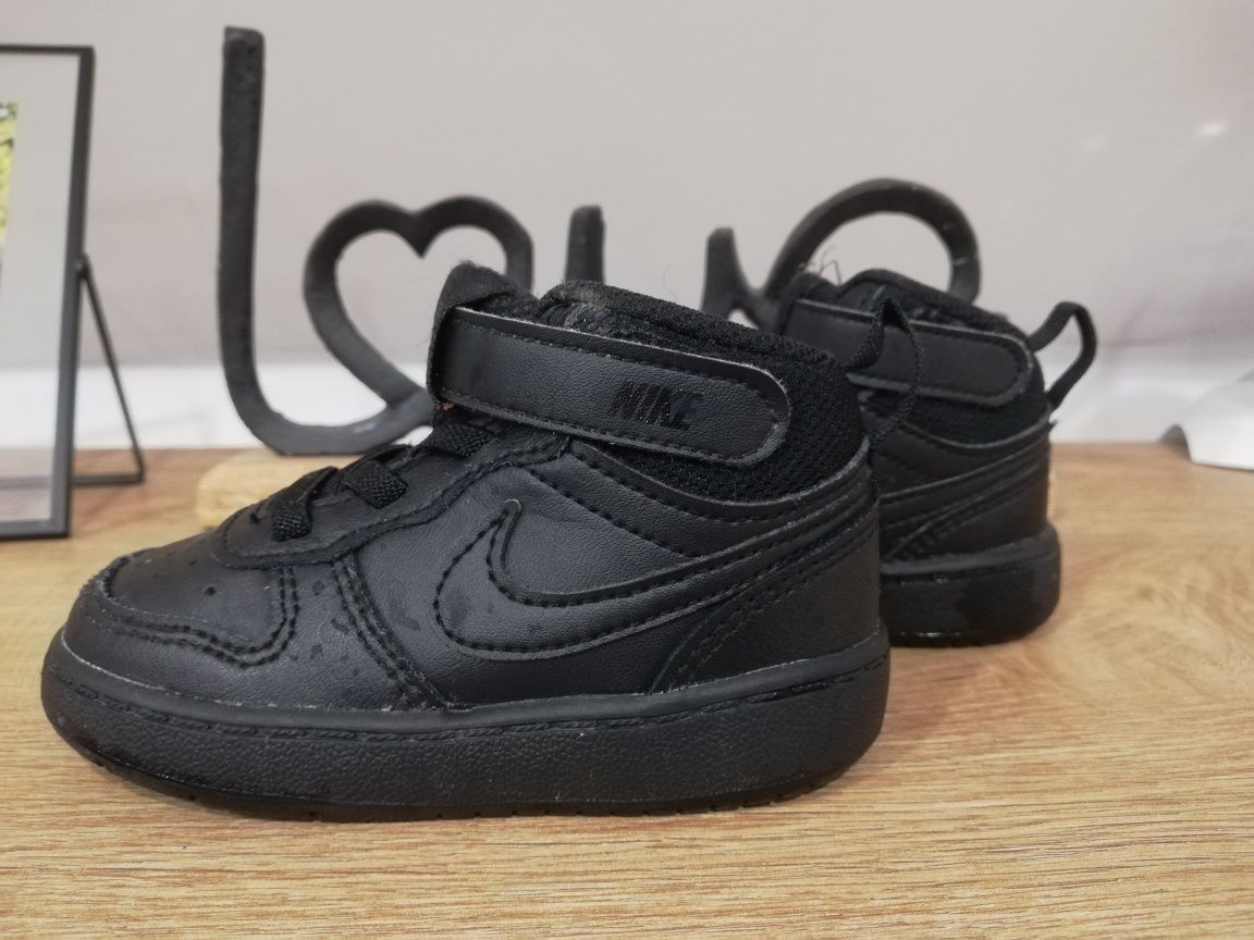 Nike Court Borough Mid 2