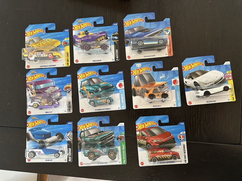 Vand/Schimb machete masini Hot Wheels si Matchbox 2024/2025