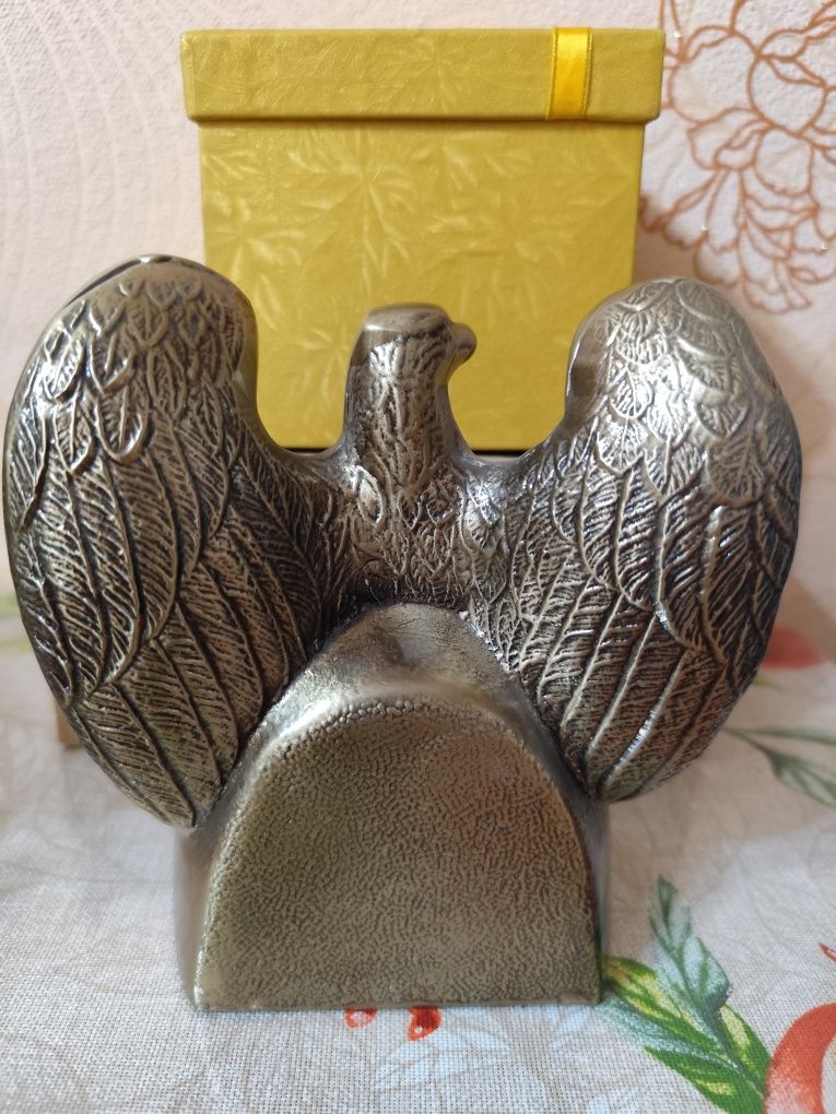 Орёл из металла, статуэтка