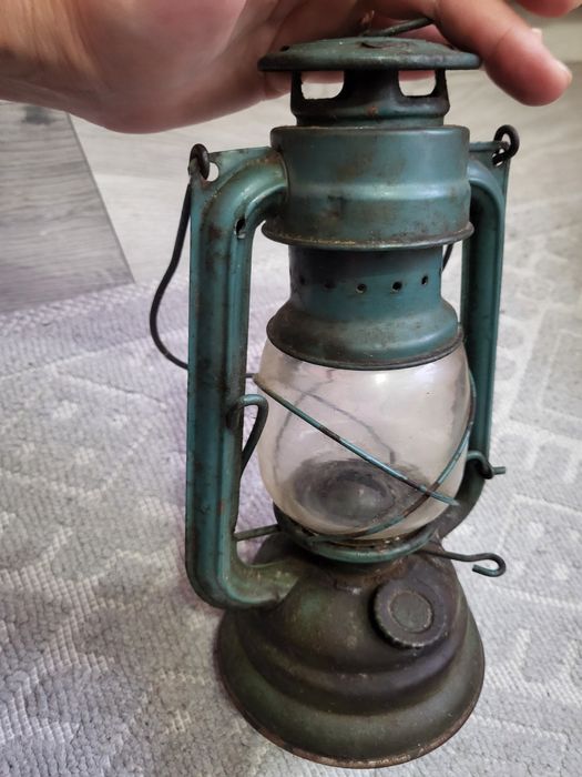 Vand lampa pe petrol