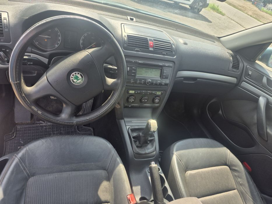 Skoda octavia 2  schimb cu Transporter T5