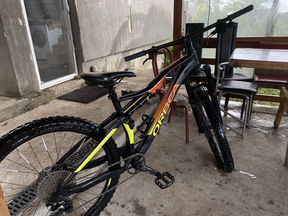 Bicicleta xc full suspension