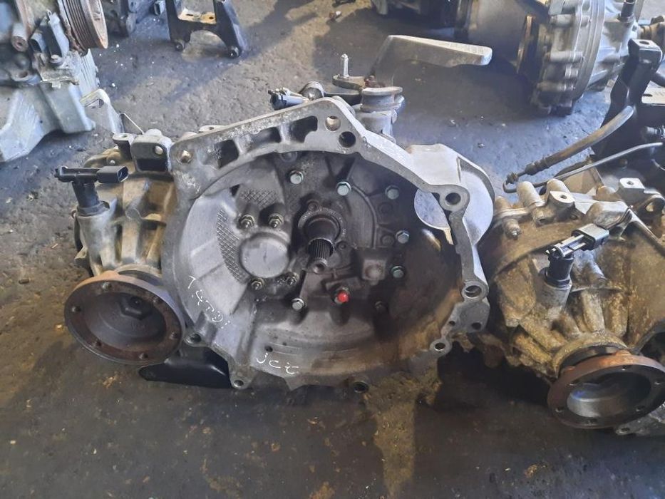 cutie viteze manuala 5 trepte vw polo 9n 1.4tdi bnm bnv