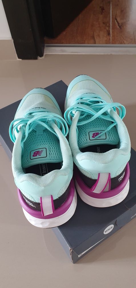 Vând adidasi New Balance, nr 38