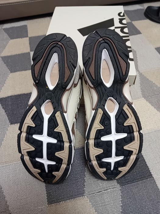Маратонки Adidas ( adiPrene)