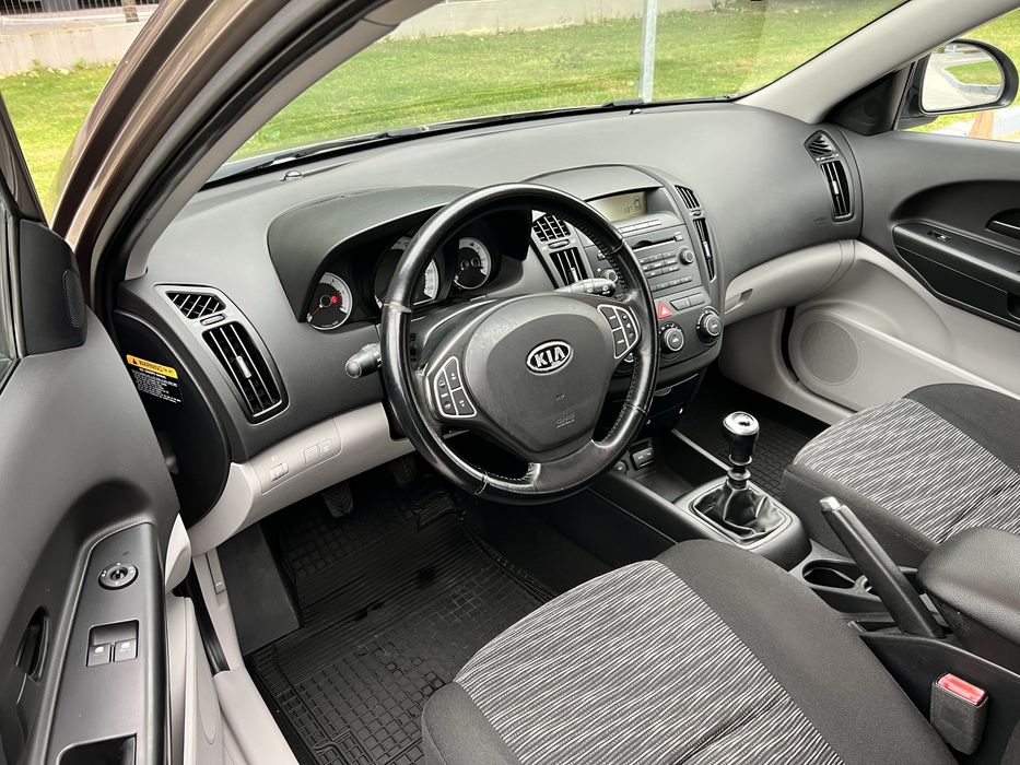 Kia Ceed 1.6 Diesel An fab 2008 Km Reali ! Unic Propietar!