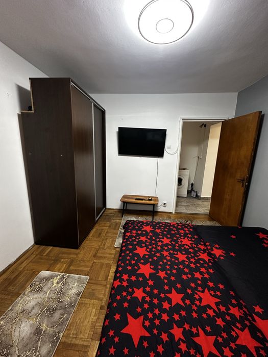 Inchiriez apartamnet 3 camere . Direct proprietar