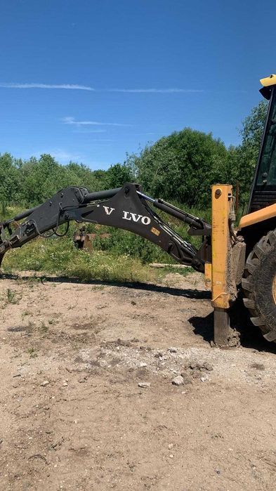 Excavator Liebherr R926 LC Litronic brat lung si Buldoexcav VOLVO BL71