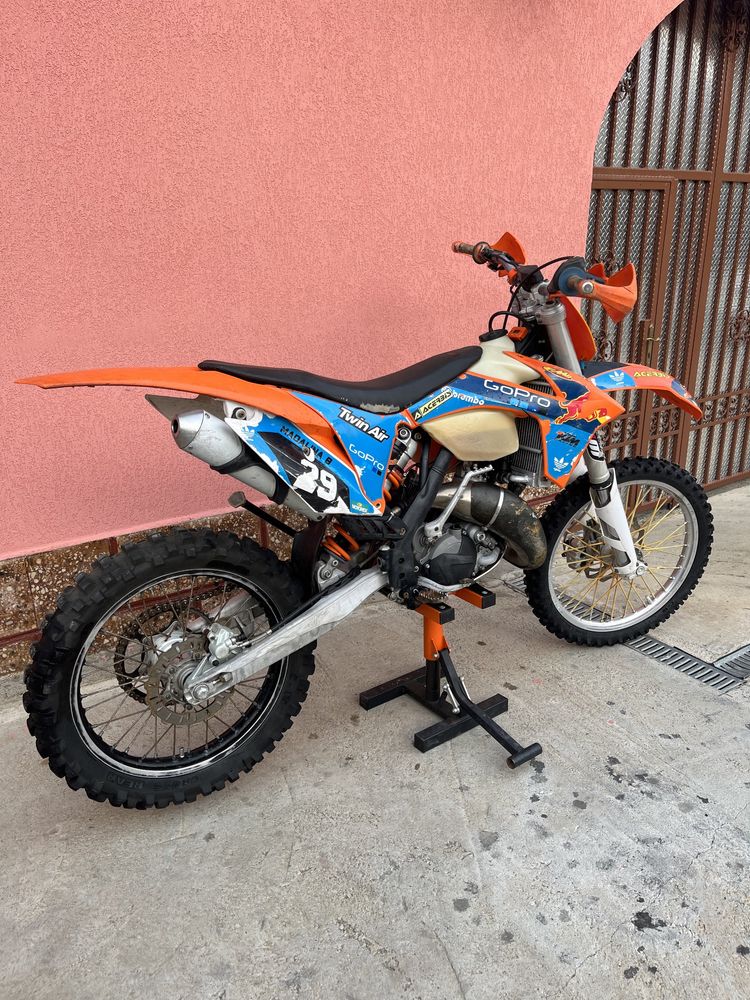 Vând ktm exc 125