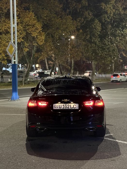 Malibu 2.4 atmasferniy 
Kraska toza (o'ng tomonda eshikda ozgina qiril