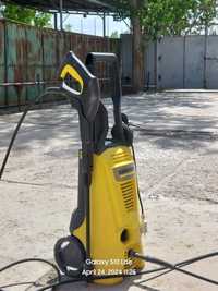 Автомат KARCHER для мойки машин