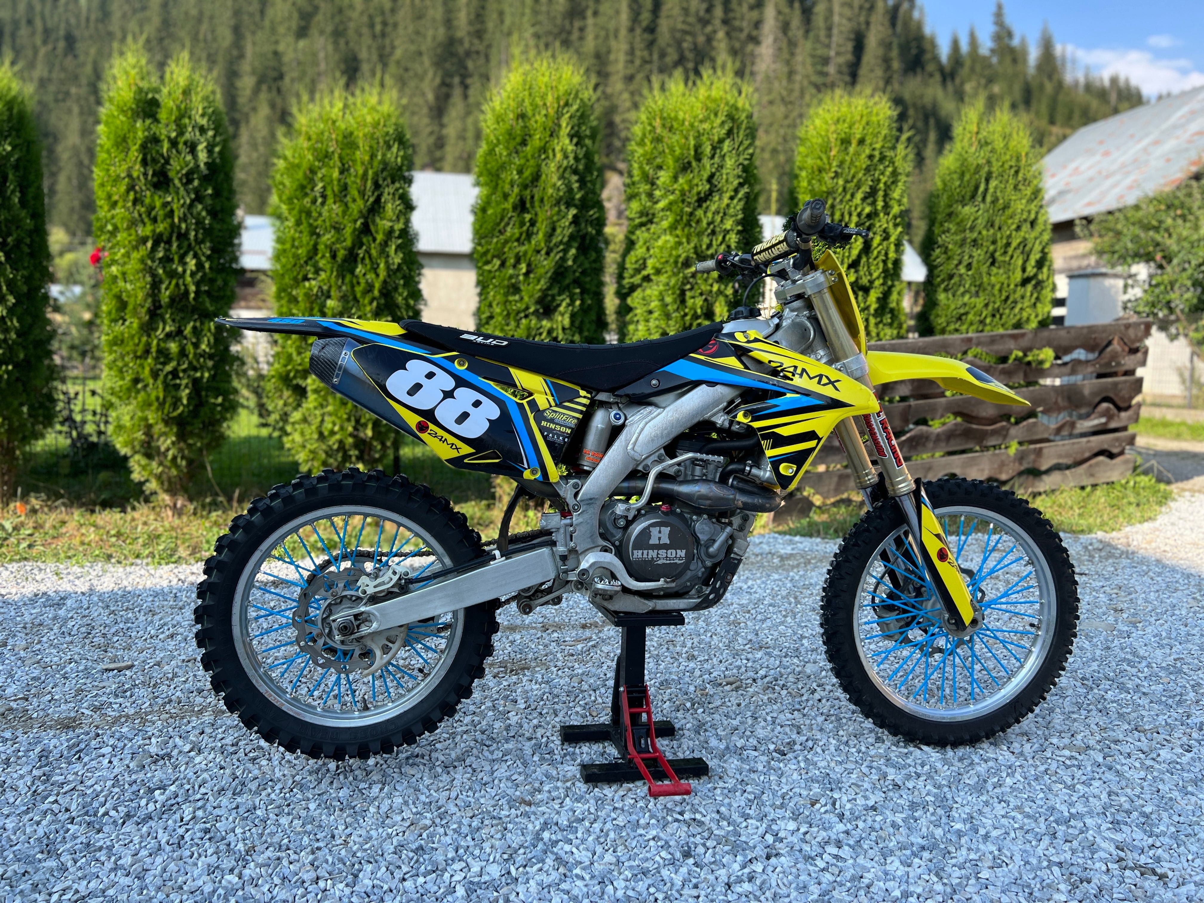 Suzuki RMZ450. An 2016