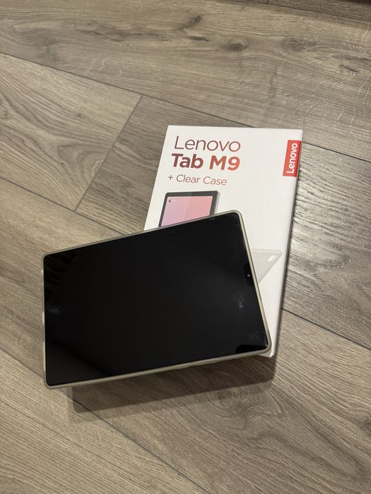 Vând tabletă Lenovo