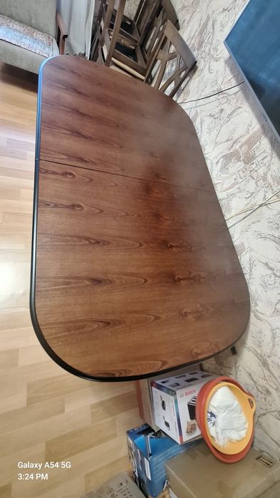 Продам стол Малайзия в отличном состоянии