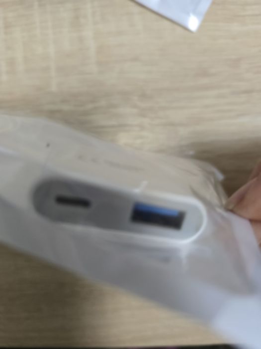 Adaptor Pple, iPhone si iPad