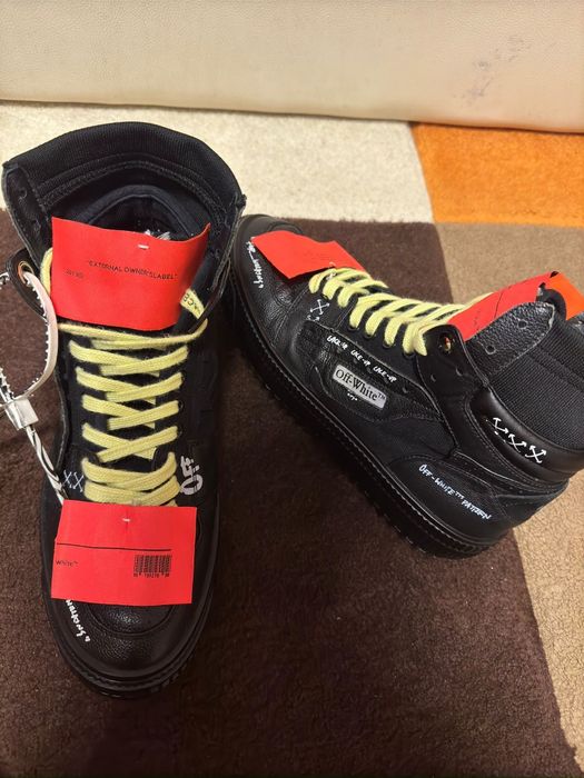 Vând Off-White court 3.0