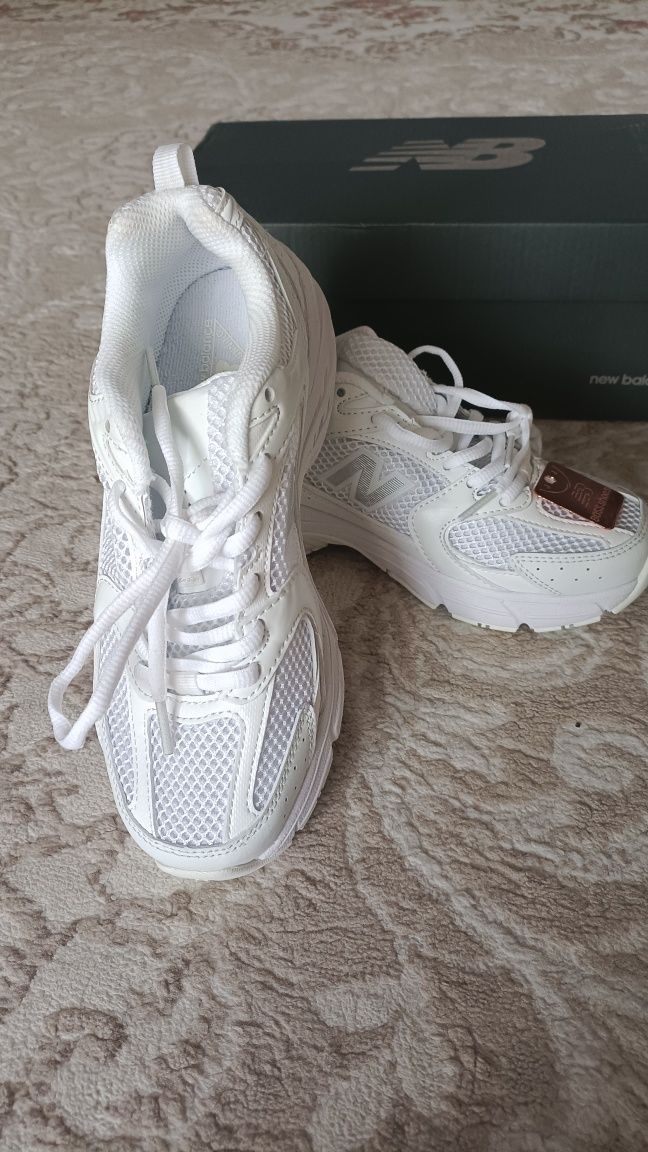 Продам кроссовки new balance