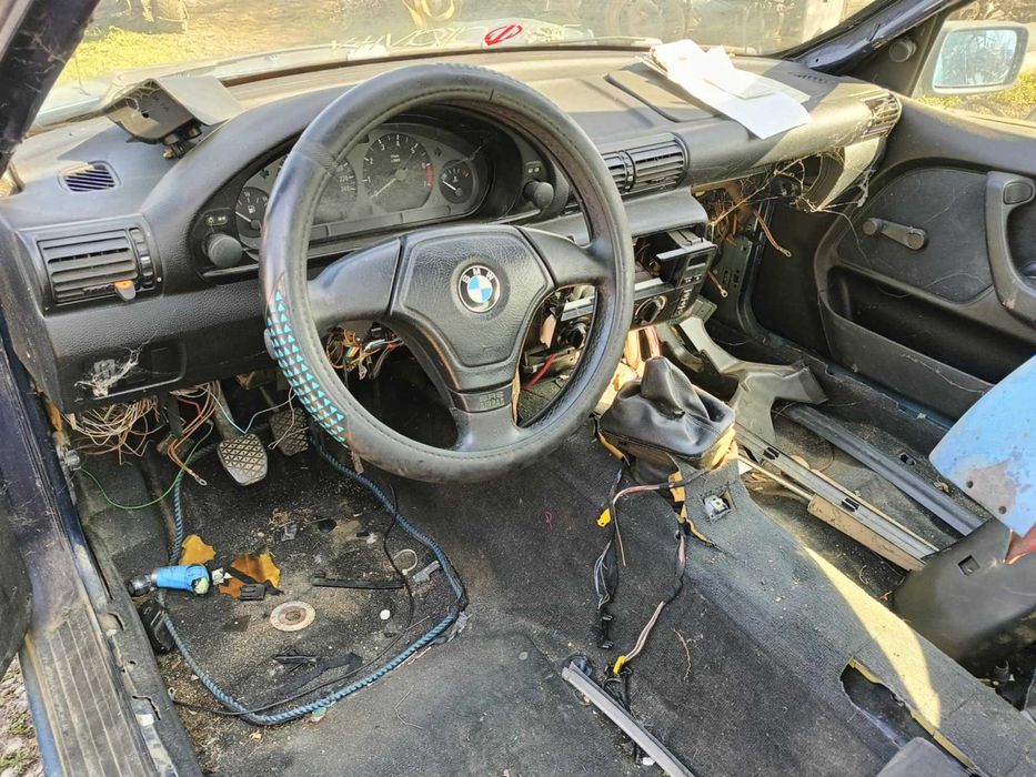 caroserie bmw e36 compact fara motor  ideal pt proiect drift/drag