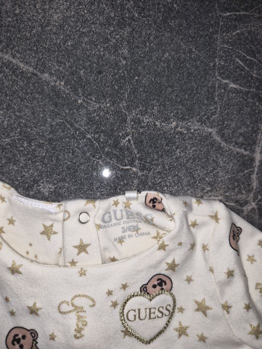Лот за момиче 0-6 месеца Guess