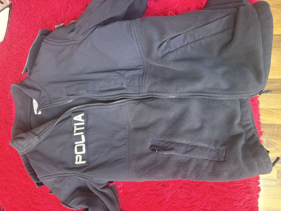 Uniformă poliție