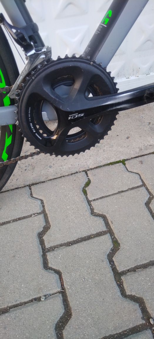 Cube Attain pro 28 цола Карбон