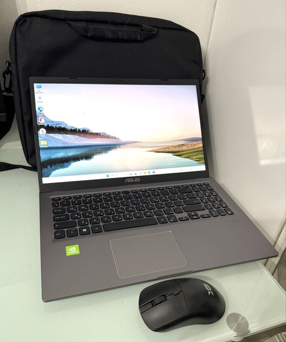 Продам игровой ноутбук Asus 2025 года в отличном состоянии