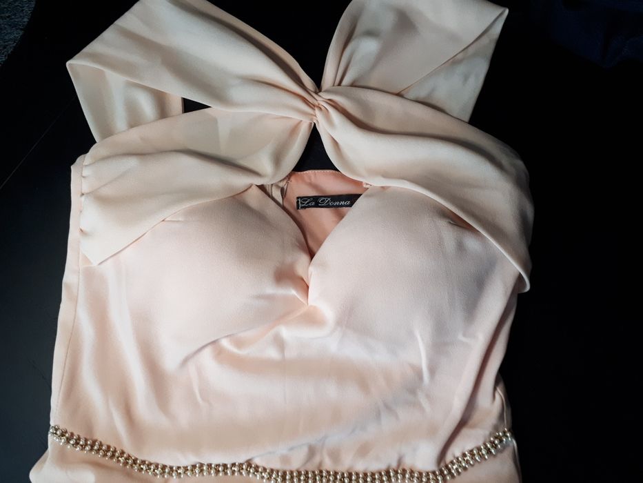 Rochie lunga nude piersiciu