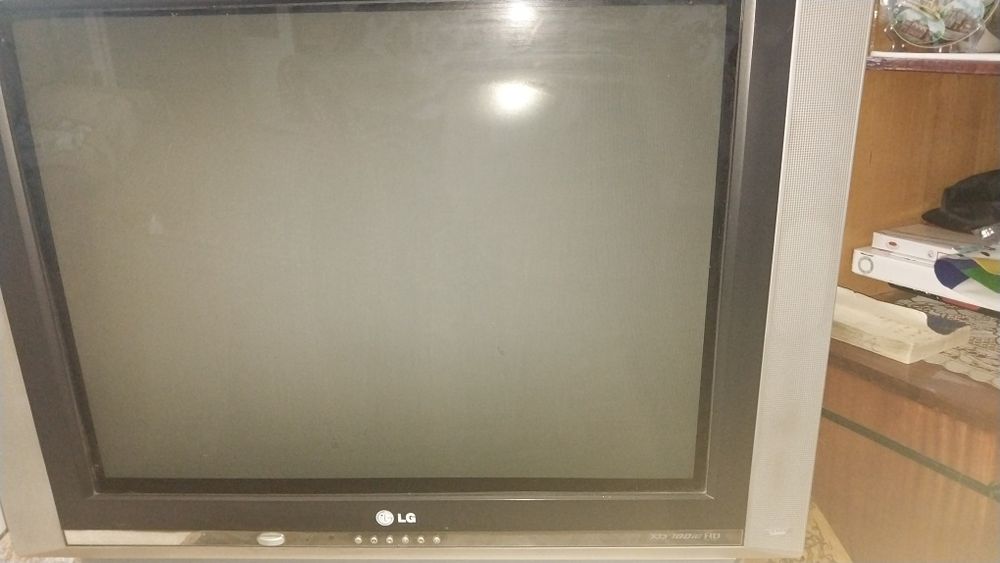 Отдам бесплатно телевизор