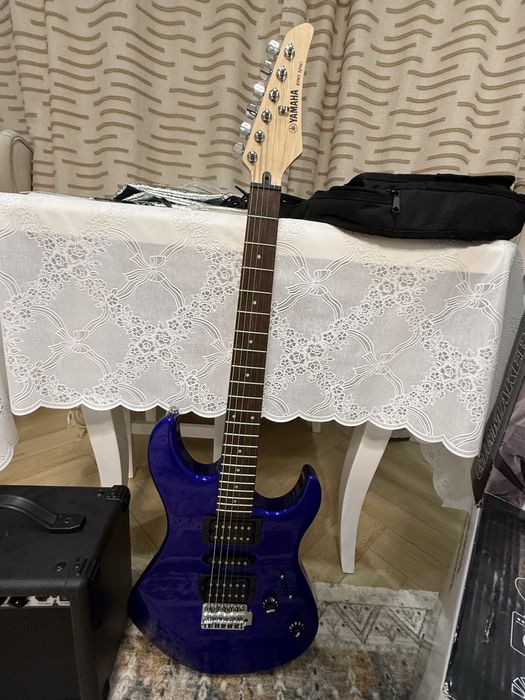 Продается Электро-Гитара Yamaha GIGMAKER