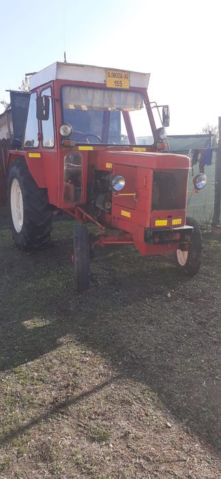 Vând tractor Renault 45 cp.