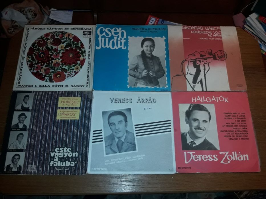 Vand viniluri/placi muzica populara/ceardasuri maghiara/ungureasca