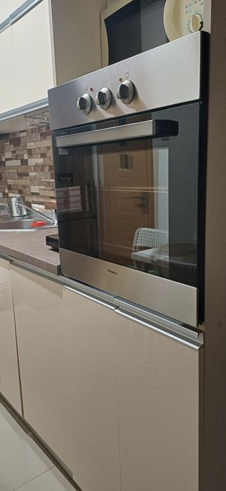 Cuptor electric incorporabil