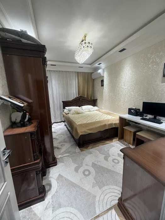 Продается 4х комнатная квартира, Район Янги Хаёт 3а, метро, 0837