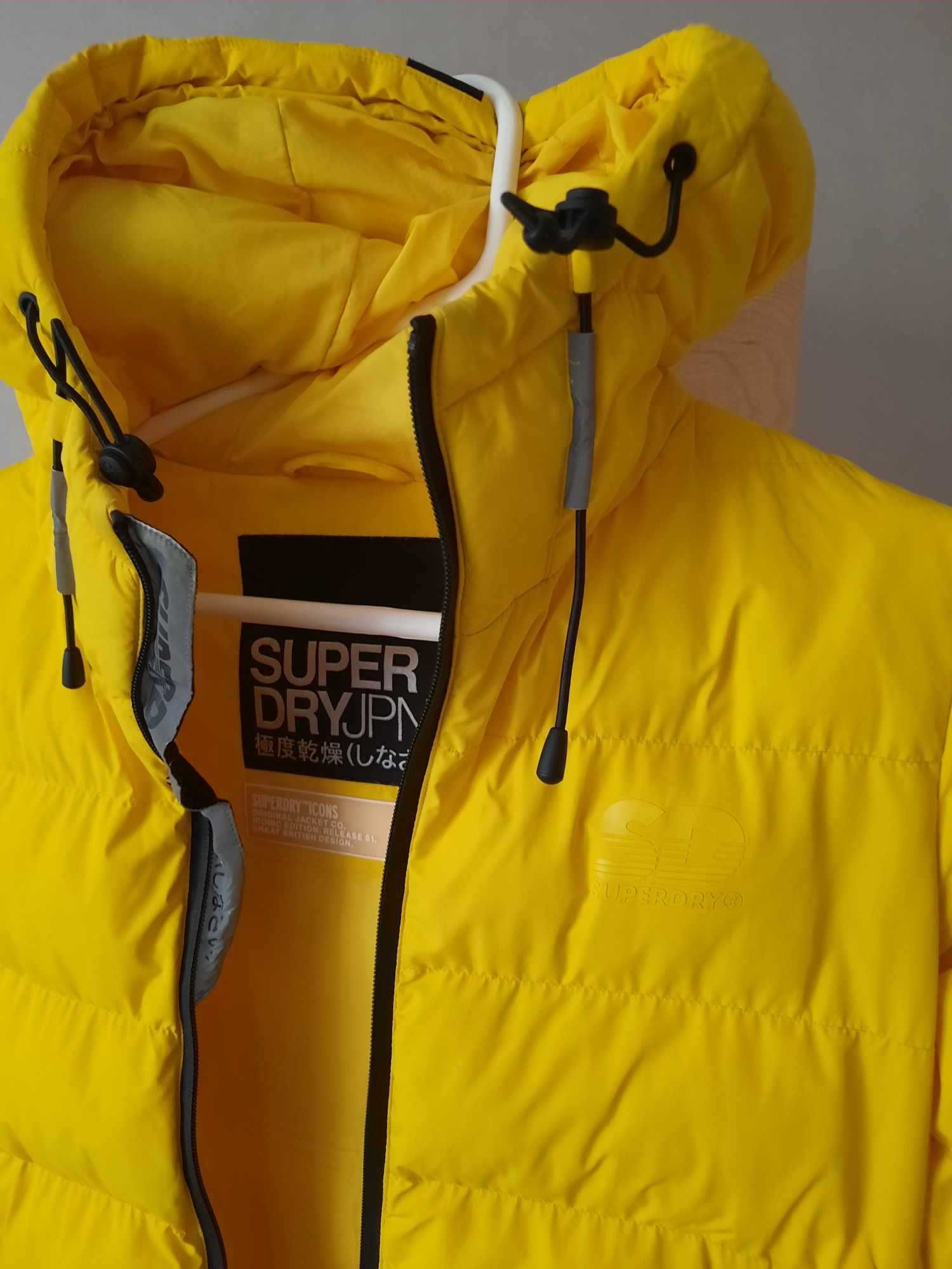 Superdry зимно дамско яке