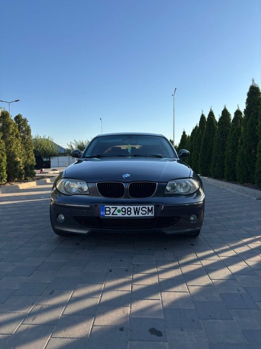 vând BMW seria 1