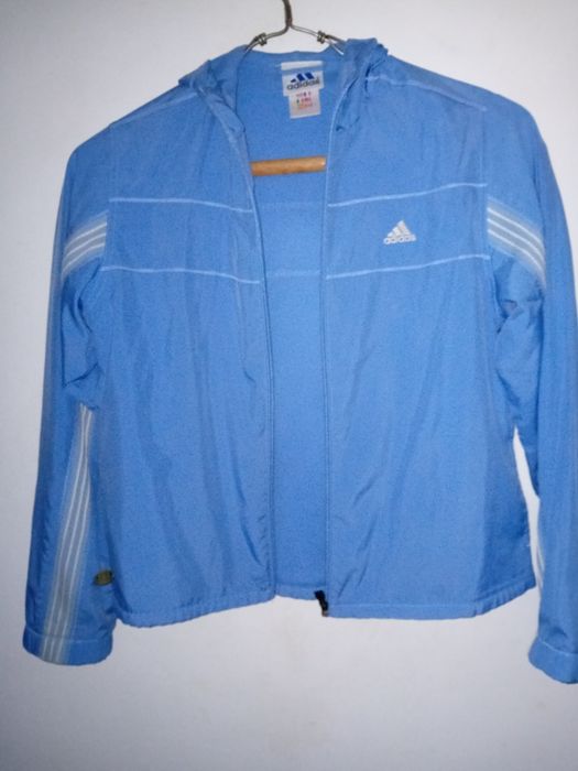 Jacheta Mckinley și Adidas