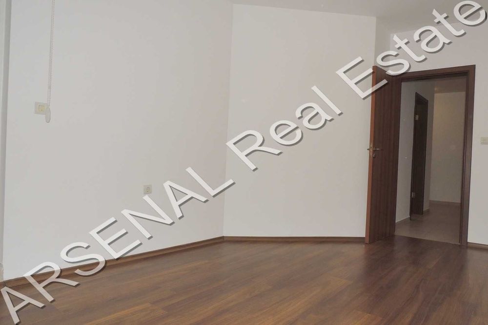 Дава се под наем Тристаен апартамент в София, Красно село - 120 кв.м за 550 € - Снимка #2