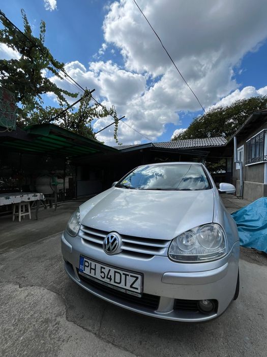 Vând Golf 5 1.9 TDI