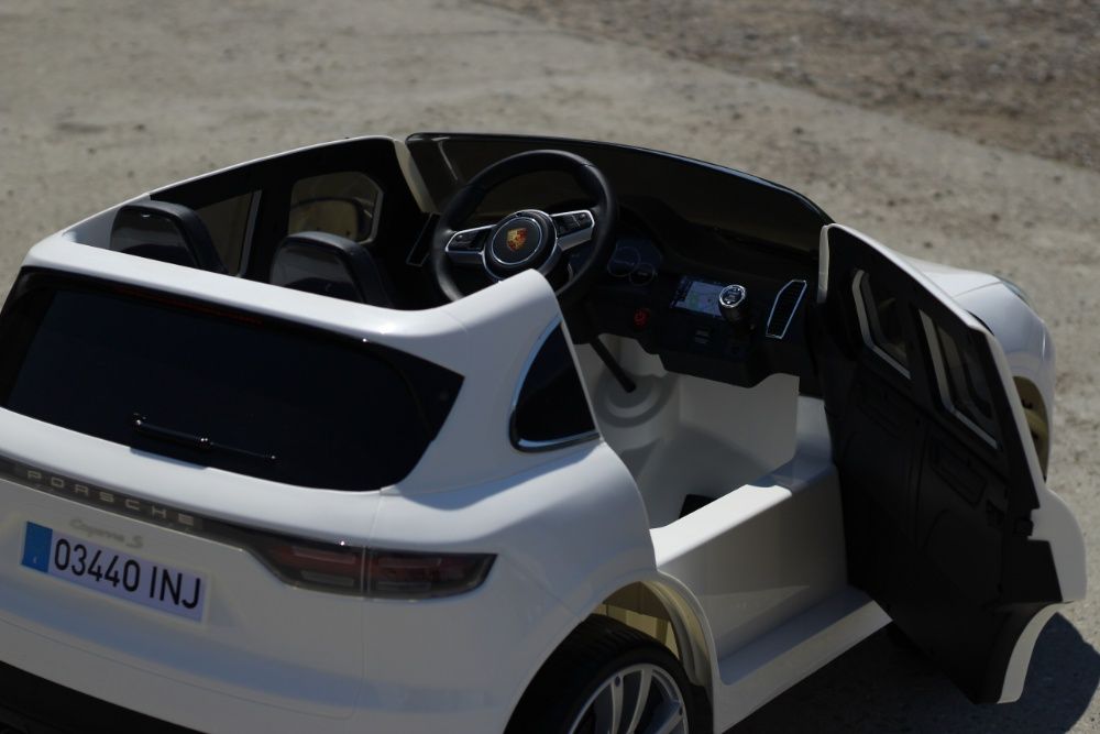 Masinuta electrica pentru 2 copii Porsche Cayenne XXL #White