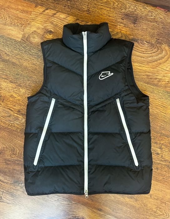 Оригинална грейка Nike tech vest gilet в черен цвят,