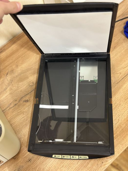 Canonscan lide 100 . Сканер . Scaner